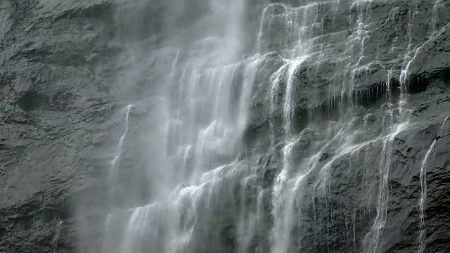 斯陶巴赫瀑布，Lauterbrunnen, Lauterbrunnen山谷，伯尔尼高地，伯尔尼州，瑞士视频素材