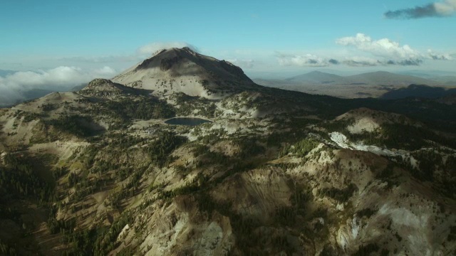 拉森火山国家公园，空中景观。视频素材