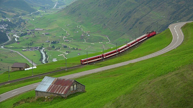 Matterhorn-Gotthard铁路，位于瑞士乌里州奥伯尔普山口视频素材