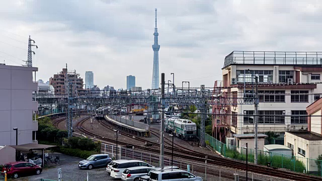 时间推移东京城市和东京天空树视频素材