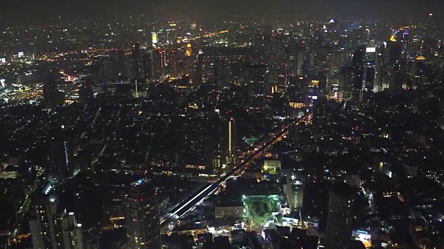 大城市的夜空视频素材