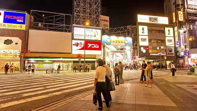 高清延时:拥挤的行人大阪大街，日本。视频素材