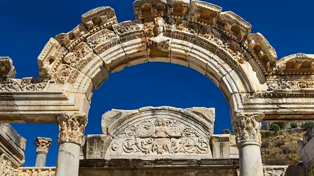 以弗所哈德良神庙遗址，Selçuk村，伊兹密尔地区，土耳其视频素材