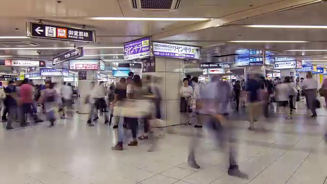 高清延时:拥挤的大阪地铁站，日本。视频下载