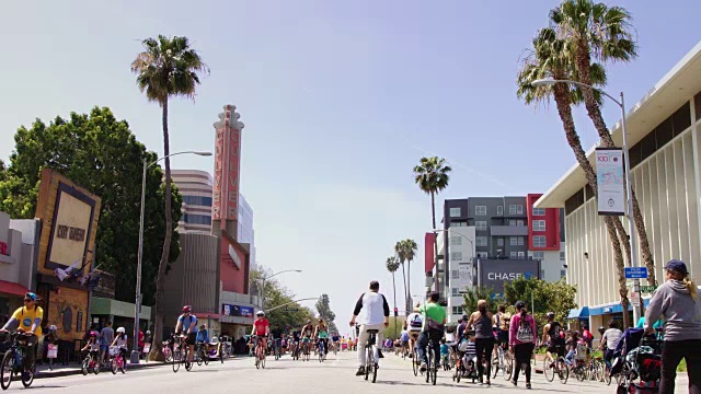 CicLAvia 2017年3月-卡尔弗市的自行车手视频素材