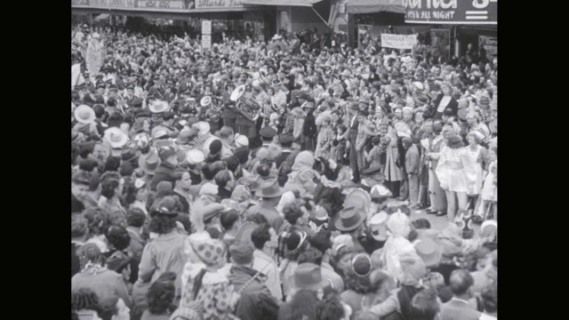 PAN Mardi Gras游行/美国视频素材