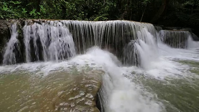 淮梅哈明瀑布视频素材