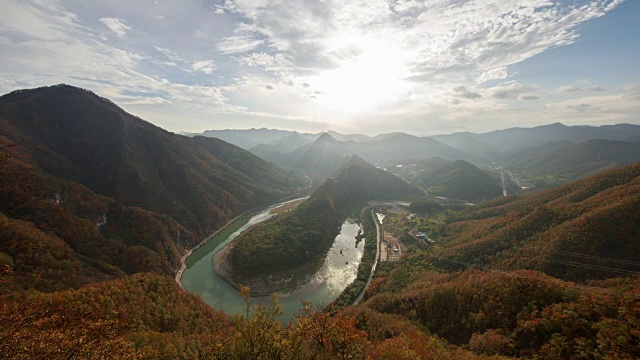 韩国著名旅游景点Seonammaeul村的朝鲜半岛地形视频素材