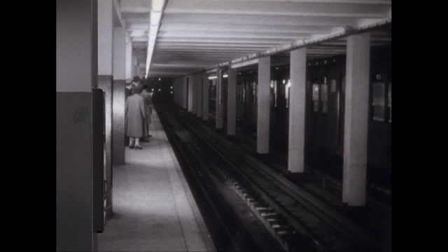 MS View of subway station /纽约市，纽约，美国视频素材