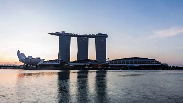 滨海湾金沙的日出景象视频素材