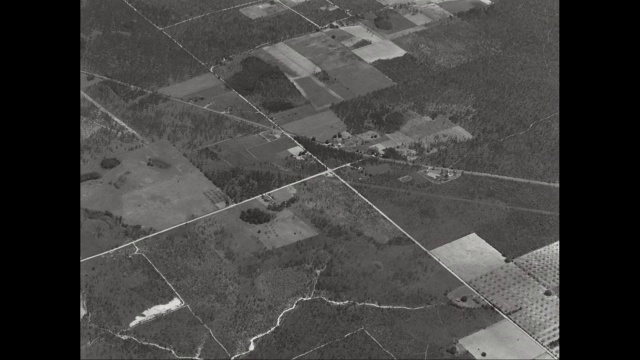 WS TD AERIAL POV对着天空/美国的风景视频素材