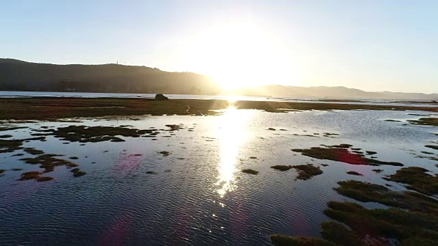 日落时分美丽的奈斯那湿地景色视频素材