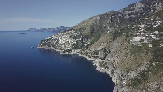 阿马尔菲海岸和索伦托半岛的无人机鸟瞰图视频素材