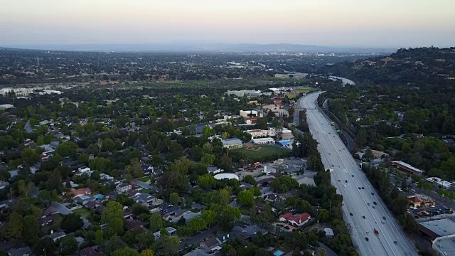 空中小镇与高速公路视频素材