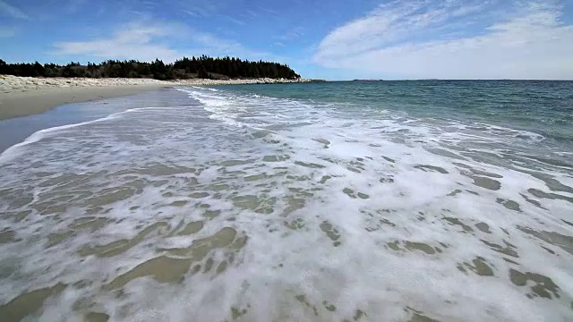 水晶新月海滩视频素材