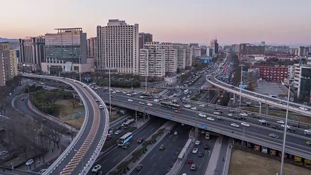 T/L WS HA TU City Traffic of Beijing at Sunset /北京，中国视频素材