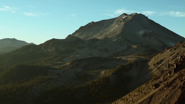 拉森火山国家公园的空中景观。视频素材