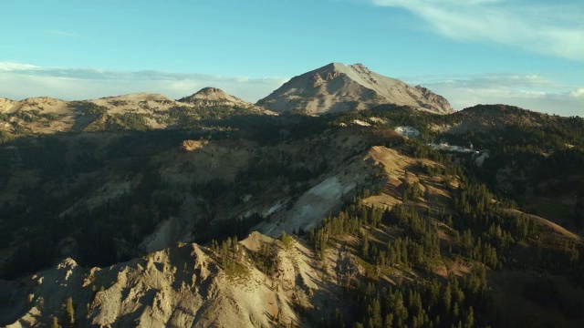 拉森火山国家公园，空中景观。视频素材