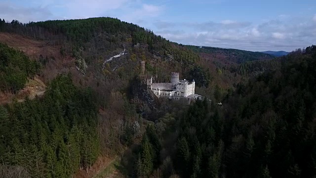 Burg Hartenstein -移动到Burg Hartenstein城堡在下奥地利03视频素材