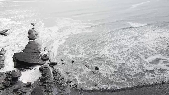 德文郡的Spekes Mill海岸海滩，空中视频素材