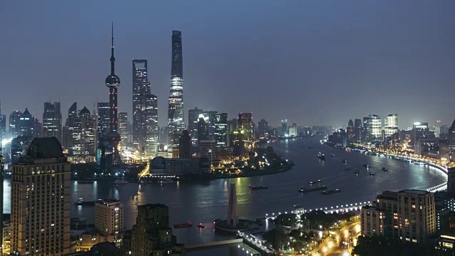 T/L WS HA TD The Bund, Night to Dawn Transition /上海，中国视频素材