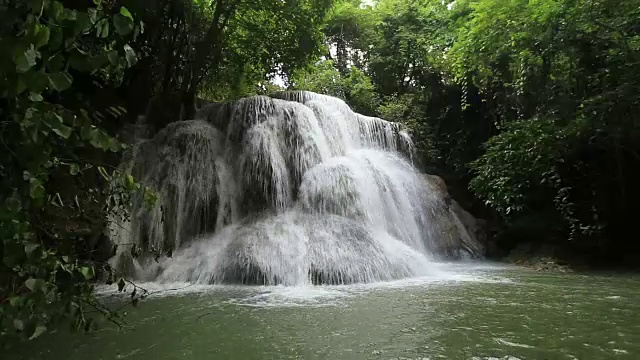 淮梅哈明瀑布视频素材