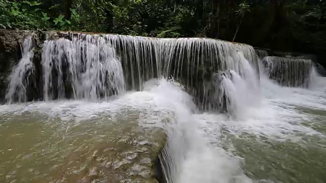 淮梅哈明瀑布视频素材