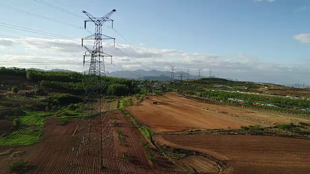 特高压输电塔鸟瞰图视频素材