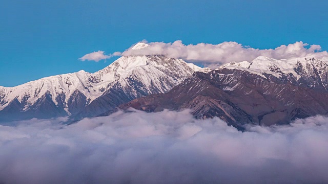 中国四川省贡嘎山雪山视频素材