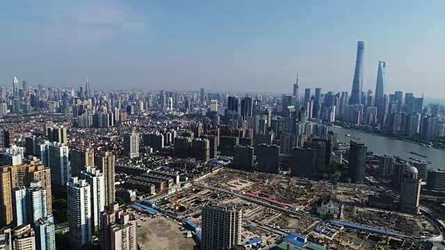 上海市区建筑的实时鸟瞰图视频素材