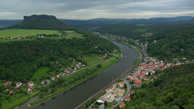 从Königstein要塞向易北河，Königstein Elbsandstein山，萨克森，德国视频素材