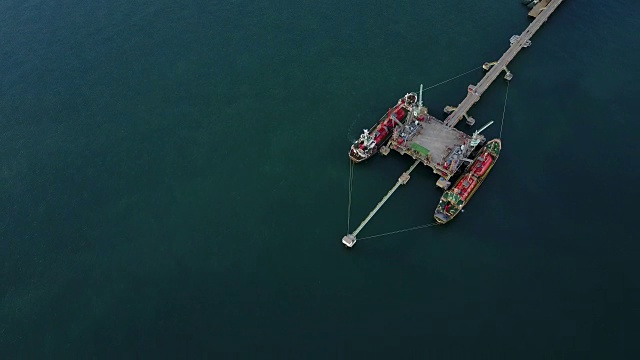 海上船坞鸟瞰图视频下载