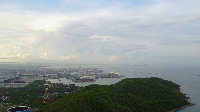 工业港鸟瞰图视频素材