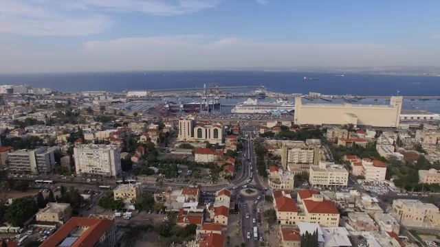 海法市，海法港，海法市中心鸟瞰图视频素材