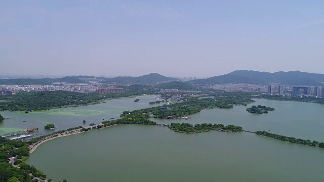 无锡泸定山太湖鸟瞰图视频素材