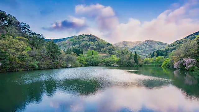 色羊栖湖(韩国著名的湖)视频素材