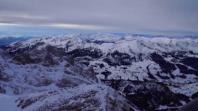 桑蒂斯山(瑞士东北部阿尔卑斯山脉的最高峰)视频素材