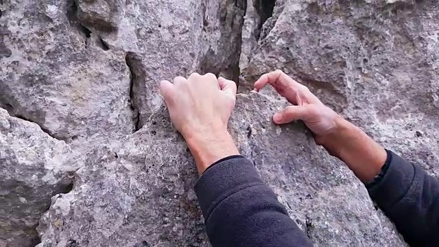 攀岩者特写视频素材