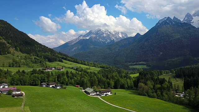 德国巴伐利亚州，上巴伐利亚州，Berchtesgadener地，拉姆索附近的山区景观视频素材