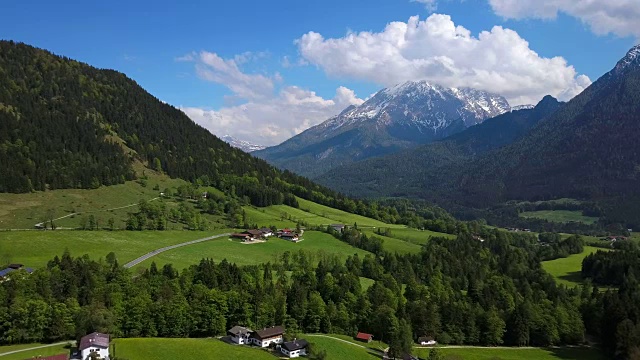 德国巴伐利亚州，上巴伐利亚州，Berchtesgadener地，拉姆索附近的山区景观视频素材