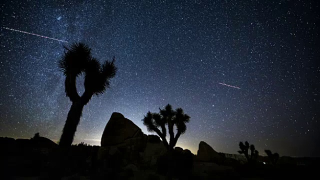 约书亚树沙漠星空的时间流逝视频素材