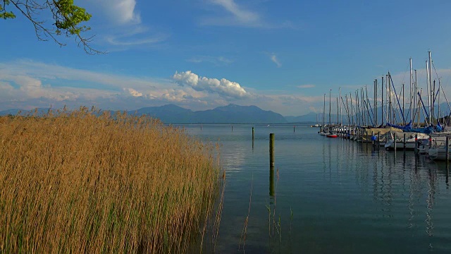 湖Chiemsee Seebruck附近Chiemgau,上巴伐利亚,德国巴伐利亚视频素材