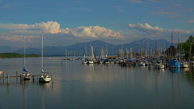 湖Chiemsee Seebruck附近Chiemgau,上巴伐利亚,德国巴伐利亚视频素材