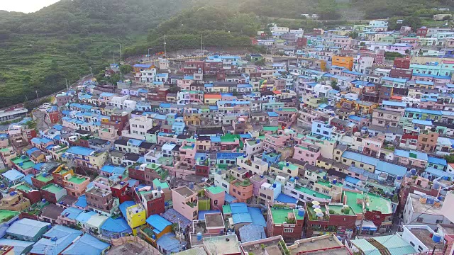 甘川文化村鸟瞰图(著名旅游景点)视频素材