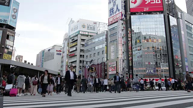 新宿穿越视频下载