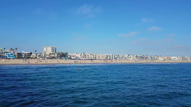 威尼斯海滩的海景，海滩和房子，南加州。视频素材