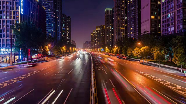 成都市区公路的时间在夜间流逝视频素材