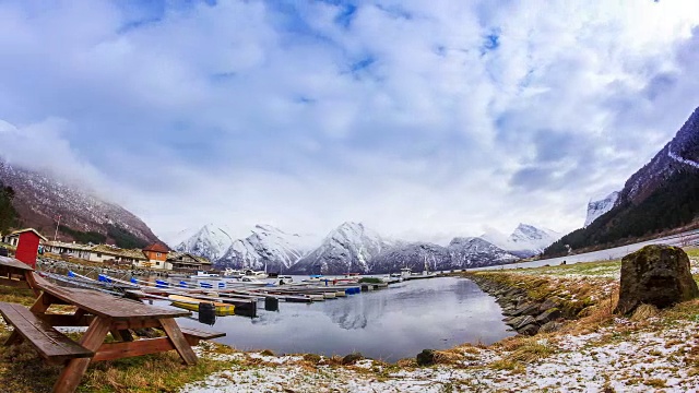 时间流逝:冬季景观雪山。挪威罗浮敦群岛视频下载