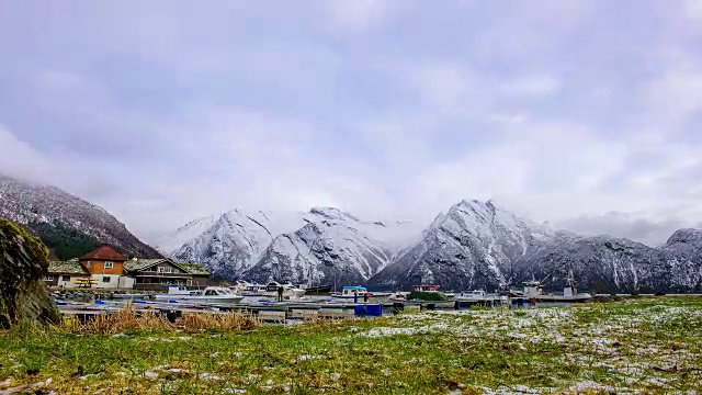 时间流逝:冬季景观雪山。挪威罗浮敦群岛视频下载