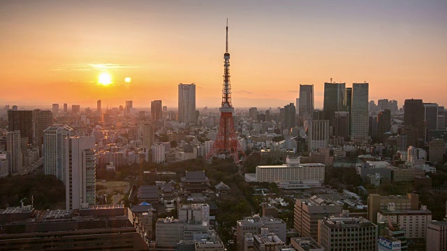 时间流逝在黄昏时间东京塔城市景观，东京天际线关东日本视频素材